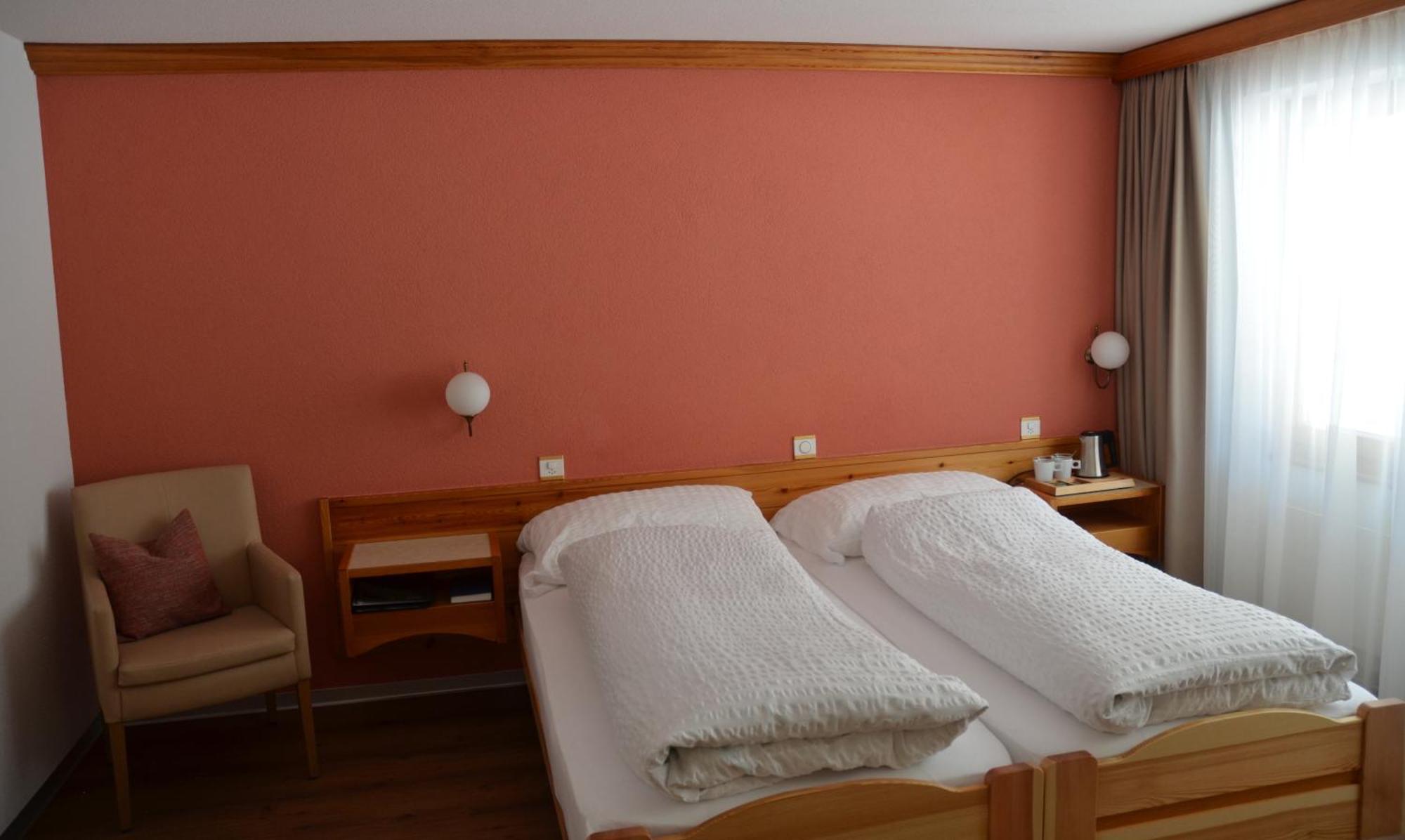 Ski-In/Ski-Out Hotel Sport Saas-Almagell Room photo