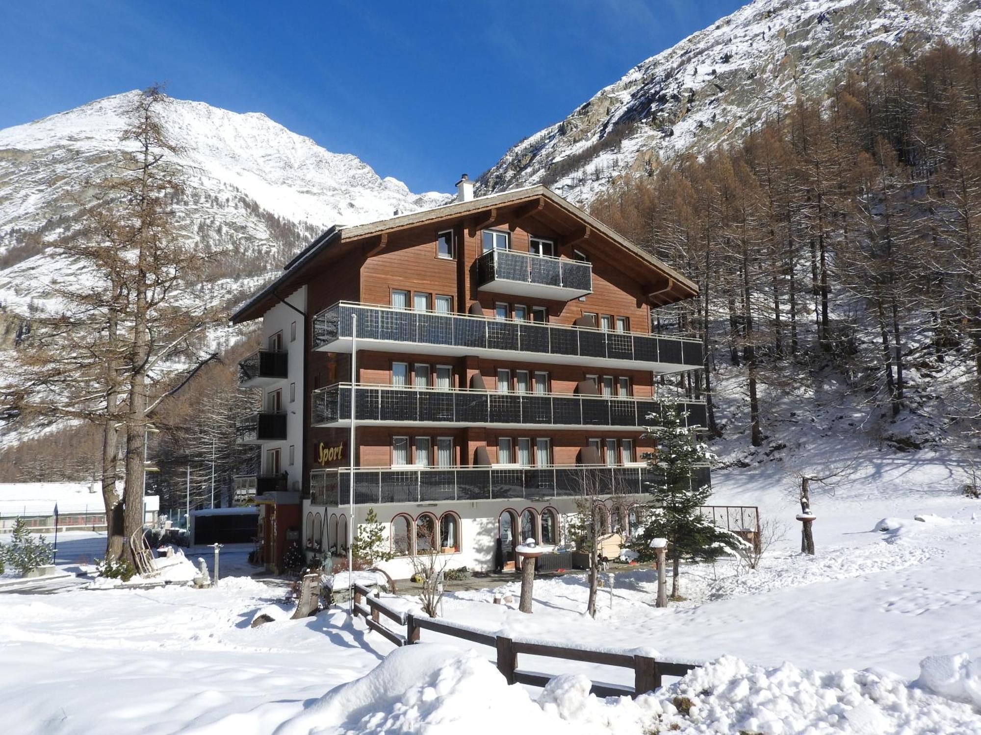 Ski-In/Ski-Out Hotel Sport Saas-Almagell Exterior photo